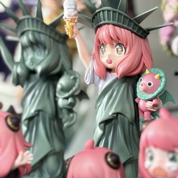 Cos Statue Of Liberty Anya Figure Model